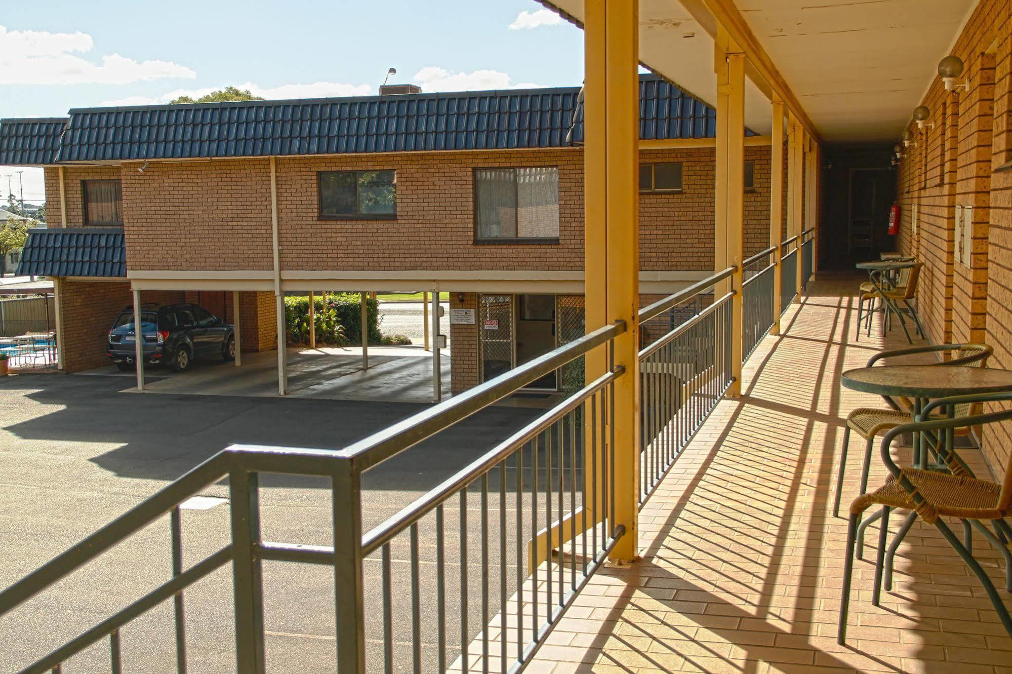 Fountain View Motel Dubbo Bagian luar foto